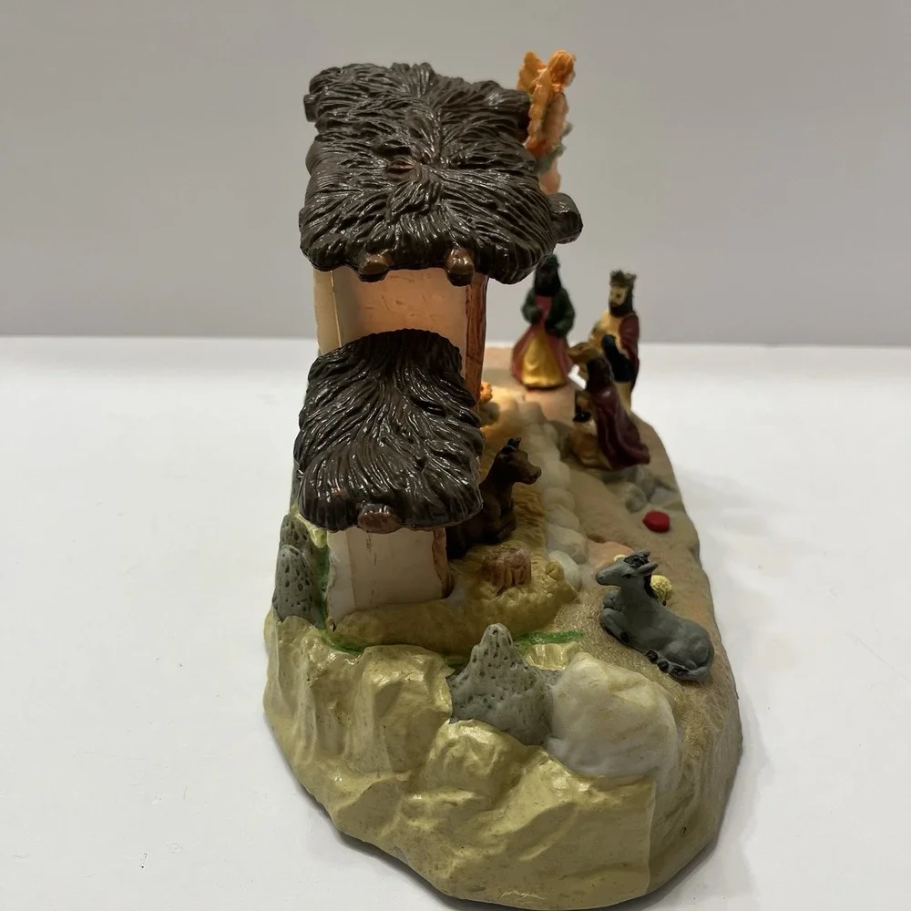 Vintage GEMMY Nativity Scene Light Up Musically Narrated Birth Jesus Christmas